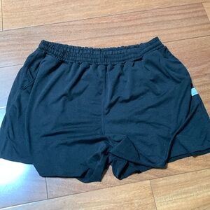 Vuori Heather black shorts medium